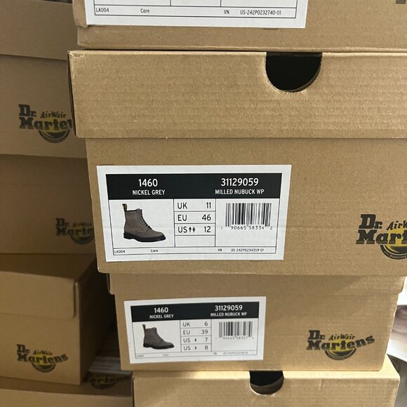 DR. MARTENS 1460 PASCAL MILLED NUBUCK LEATHER BOOTS MSRP$190 COMFY & TIMELESS